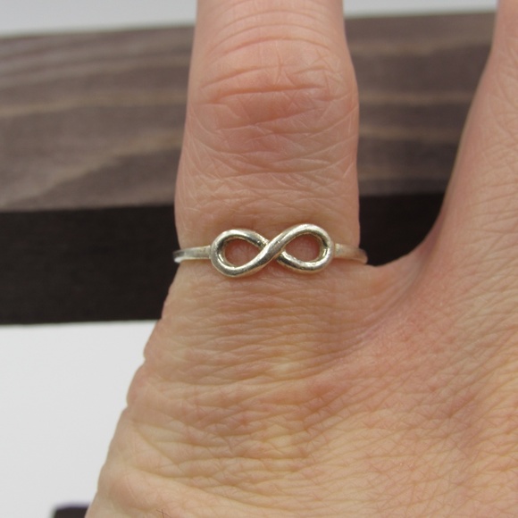 Size 5.75 Sterling Silver Dainty Infinity Band - Picture 2 of 6